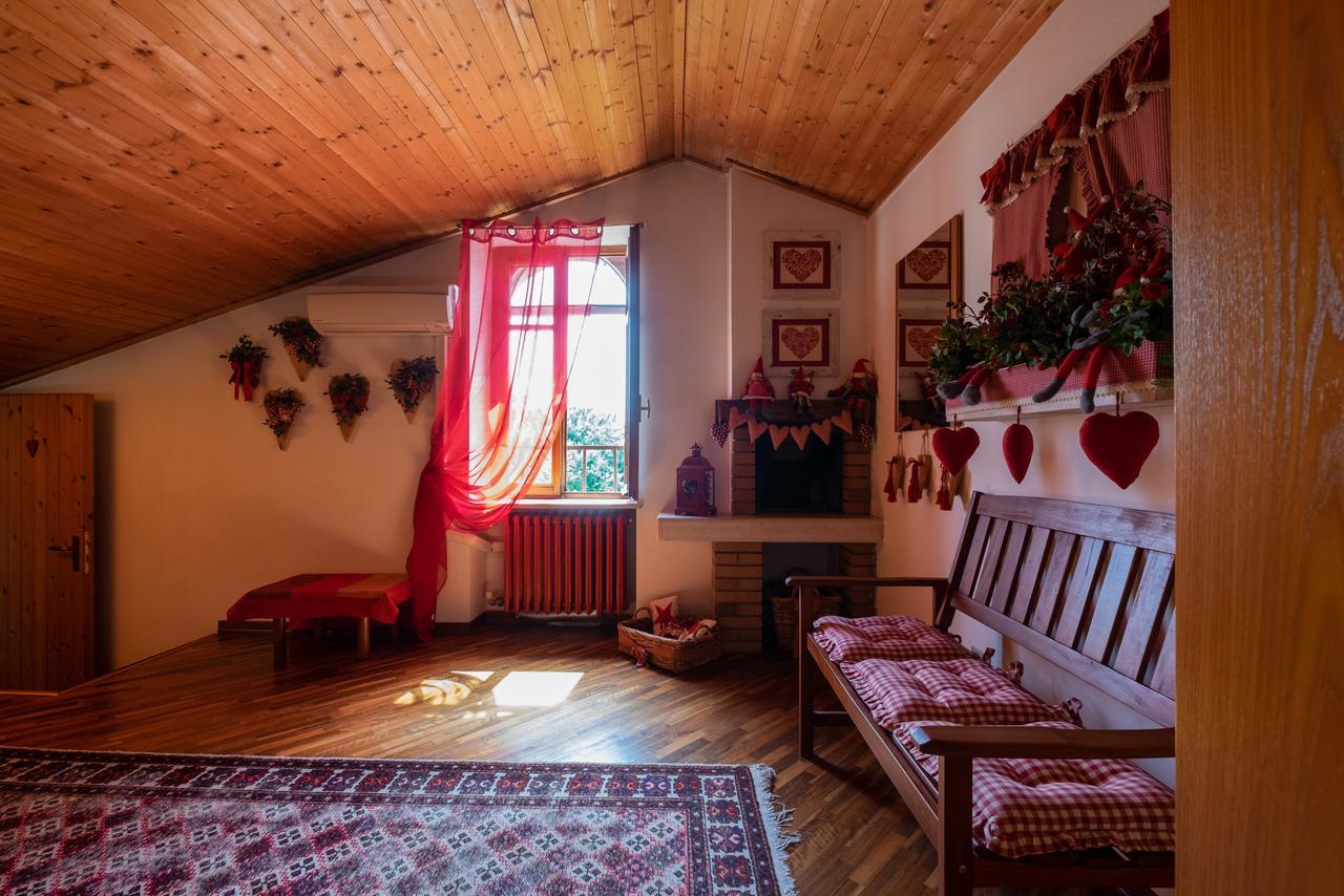 Ai Due Pini B&B Пескантина Екстериор снимка